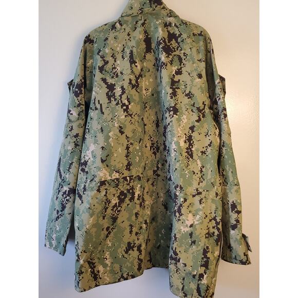 US Navy Working Uniform NWU Type III Parka Medium X-Long AOR2 12/19 - Picture 2 of 14